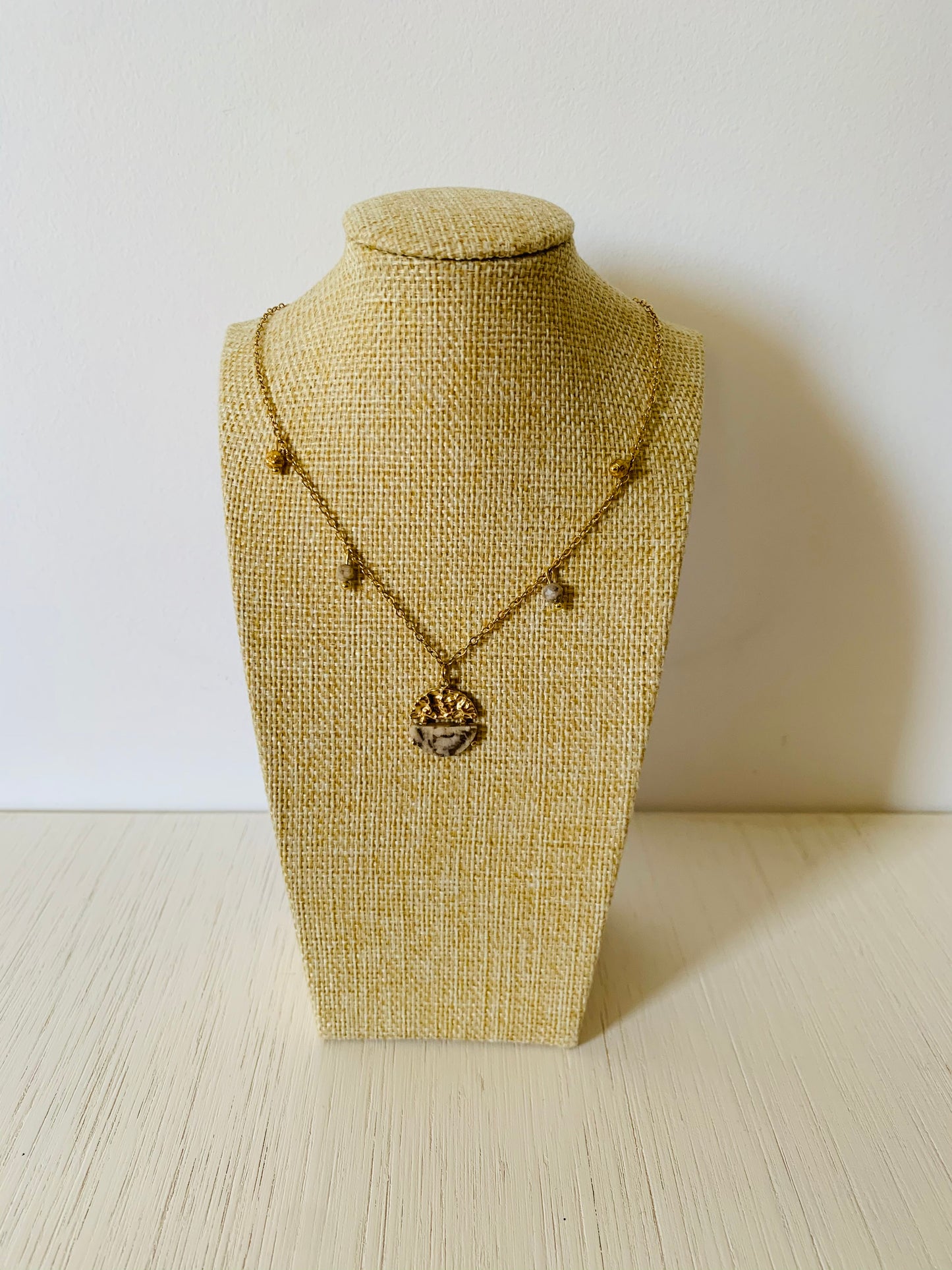 Collier Aurora