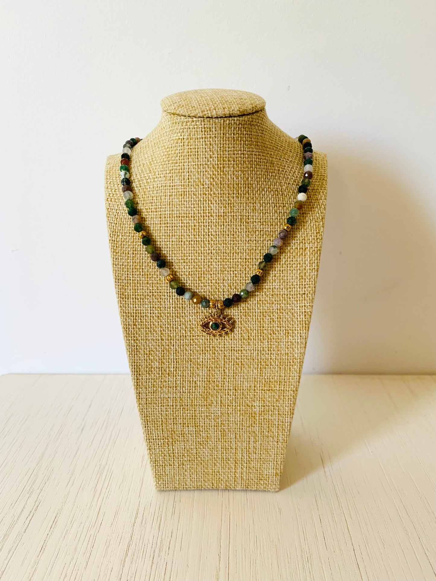 Collier Mani