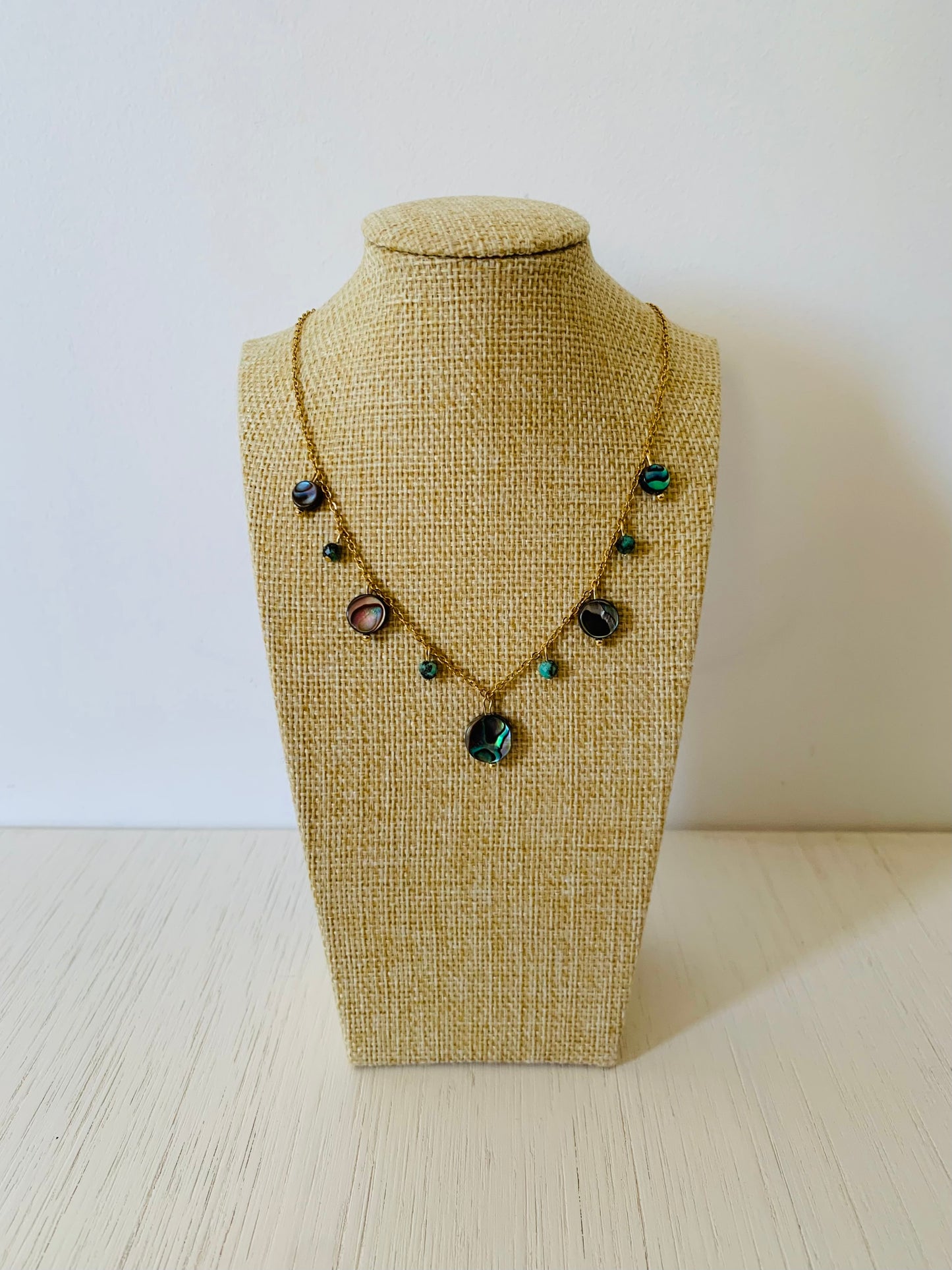 Collier Gili