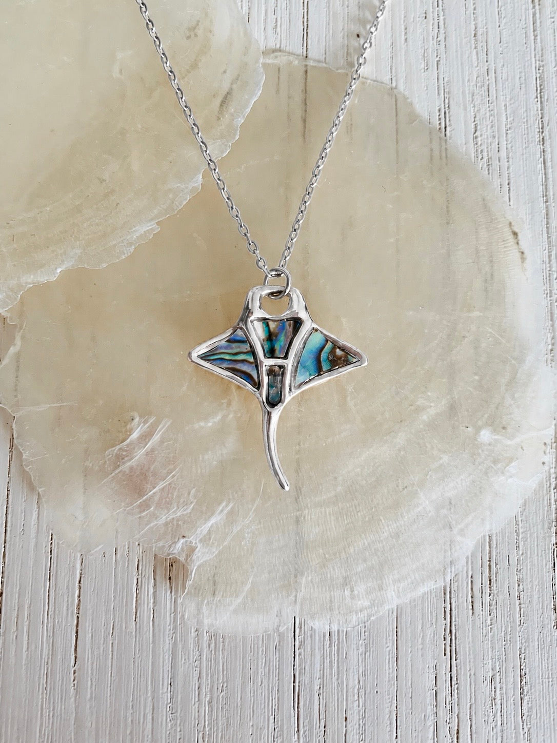 Collier Moana Raie manta (sur mesure)