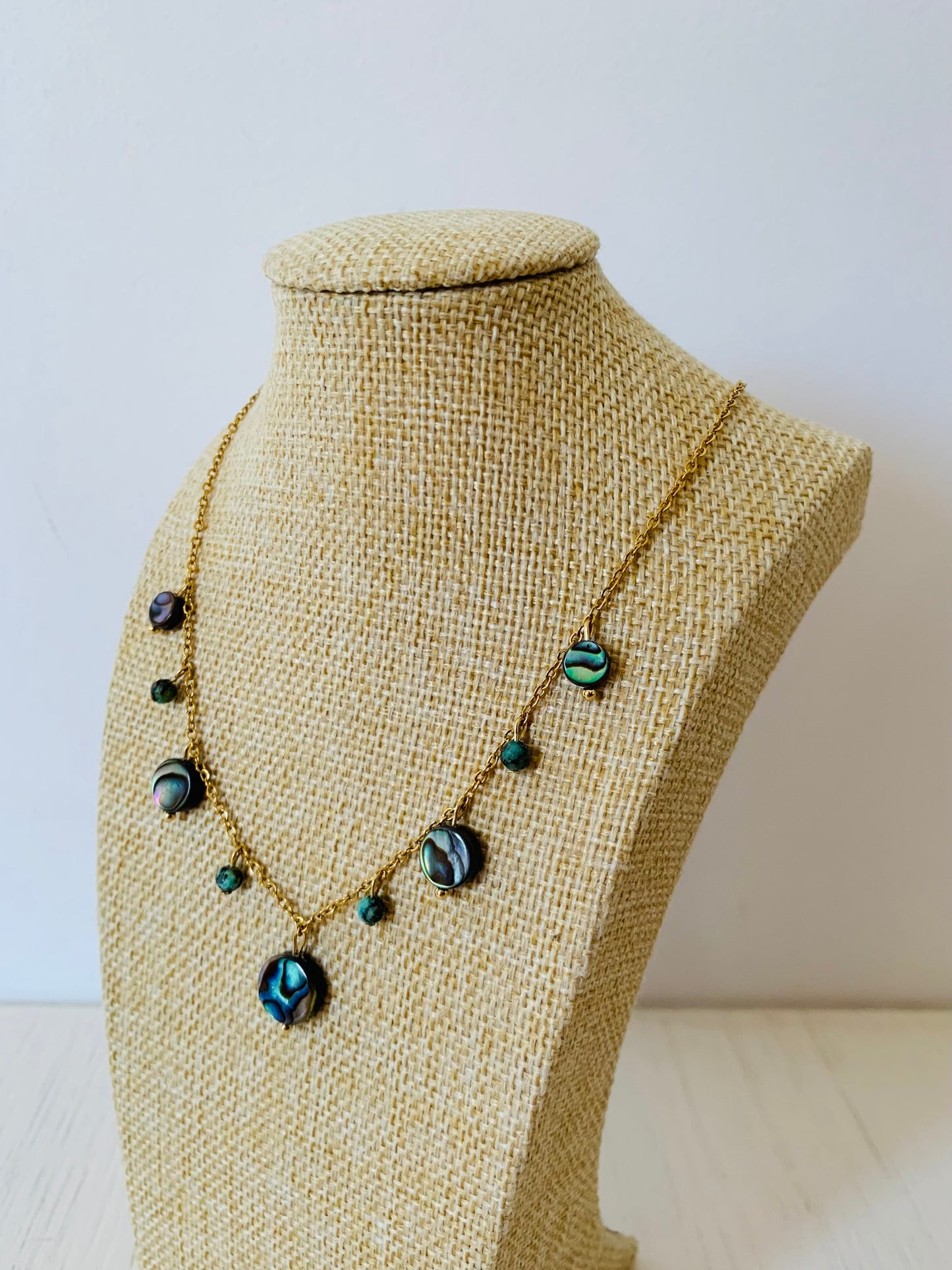 Collier Gili